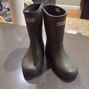 Kids hunter boots size 12